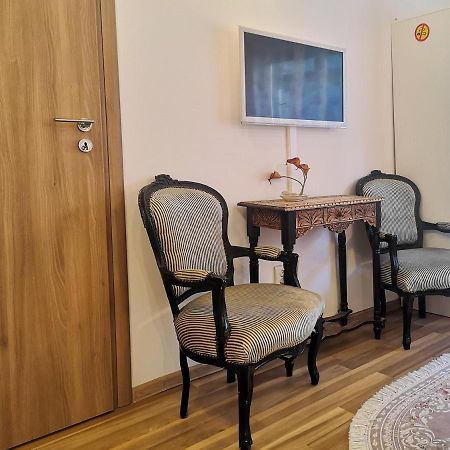 Апартаменты Fancy 1Bd Family Friendly In Historical Centre Бухарест Экстерьер фото