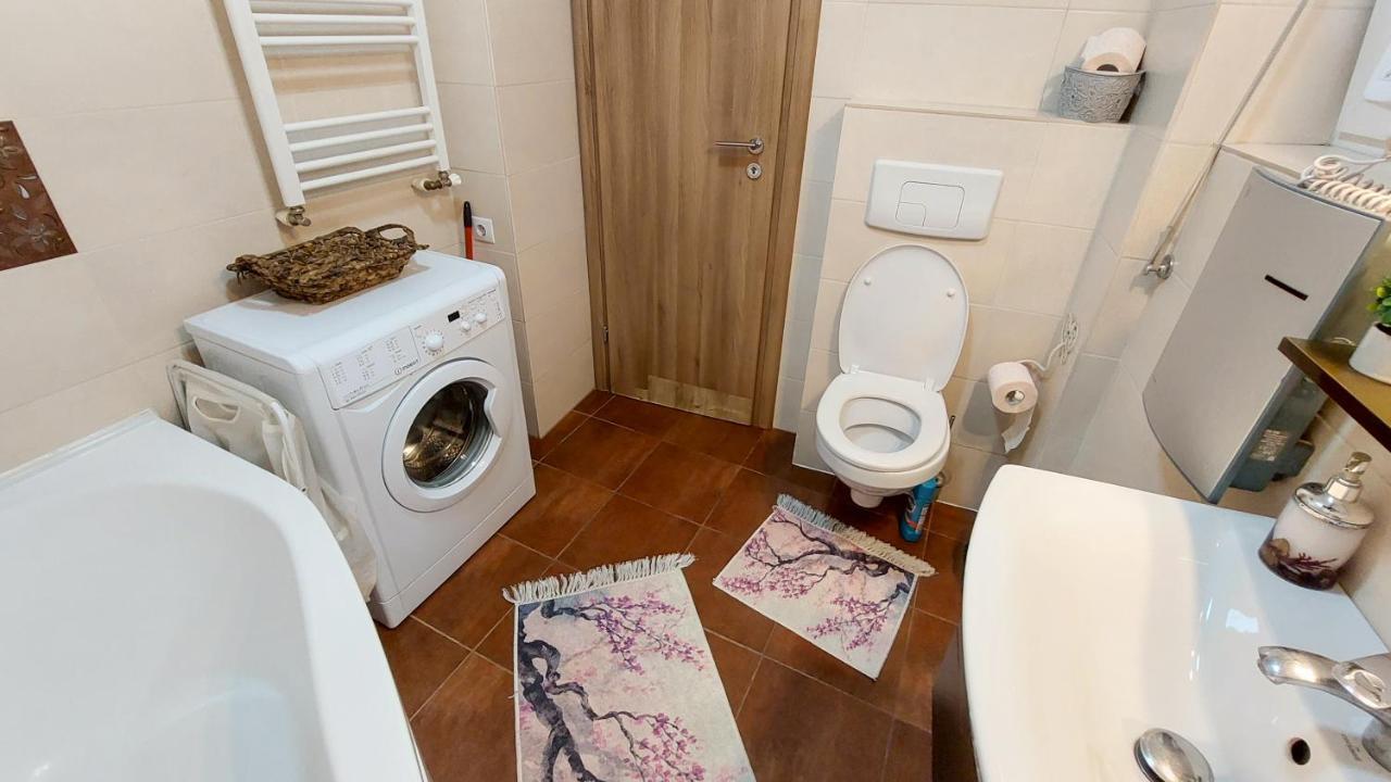 Апартаменты Fancy 1Bd Family Friendly In Historical Centre Бухарест Экстерьер фото