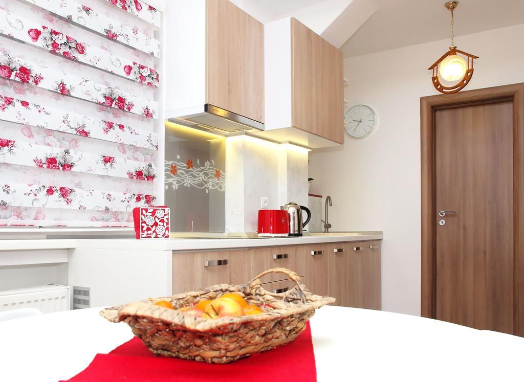 Апартаменты Fancy 1Bd Family Friendly In Historical Centre Бухарест Экстерьер фото